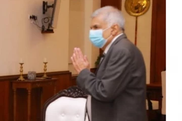 රනිල් අගමැතිකමින් ඉවත් වෙයිද...? විරෝධතාකරුවන් ඔහුගේ නිවස අසලට ගොස් කරපු වැඩේ...