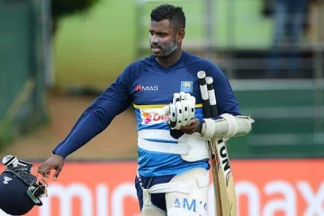 தடை செய்யப்பட்ட 3 இலங்கை கிரிக்கெட் வீரர்களுடன் சேர்த்து மற்றொரு நட்சத்திர வீரரும் ஒப்பந்த பட்டியலில் இல்லை! ரசிகர்கள் வருத்தம்