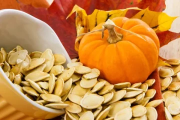 தினமும் ஒரு கையளவு பூசணி விதைகளை சாப்பிட்டால் கிடைக்கும் நன்மைகள் என்ன தெரியுமா?