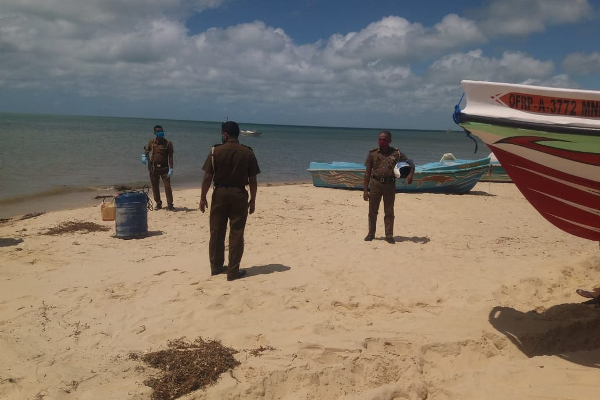 யாழில் கரையொதுங்கிய சடலம்..! நீடிக்கும் மர்மம் | A Dead Body Of An Unidentified Man On The Beach யாழில் கரையொதுங்கிய சடலம்..! நீடிக்கும் மர்மம் | A Dead Body Of An Unidentified Man On The Beach