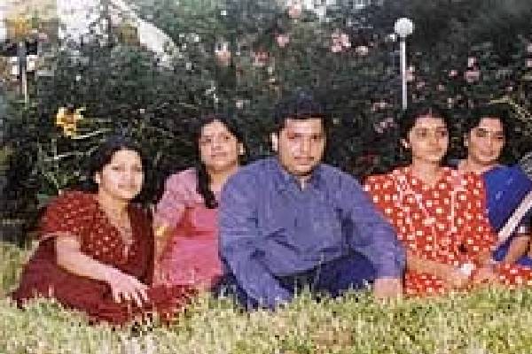 விடுதலைப்புலிகளின் தலைவரும் குடும்பத்தினரும் உயிருடனா - சொல்ஹெய்ம் வெளிப்படை! | Prabhakaran And Family Dead Norway Erik Solheim
