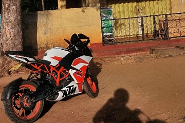 யாழில் உரிமையாளரின்றி தரித்து வைக்கப்பட்டிருந்த மோட்டார் சைக்கிள் மீட்பு