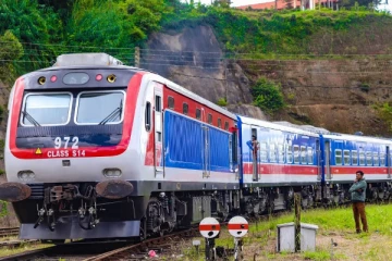 උඩරට මාර්ගයේ දුම්රිය ධාවනය ඇල්ල දක්වා සීමා කෙරේ...