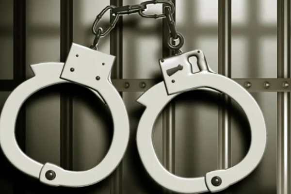 500 ரூபாக்கு ஆசைப்பட்டு மானம் இ்ழந்த ஆலையடிவேம்பு பதிவாளர்! | Ampara Registrar Officer Asked Bribe Of Rs 500