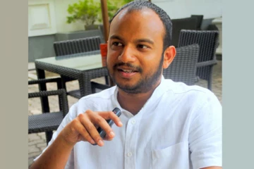 நடுத்தெருவில் இலங்கை! எந்த நாடும் உதவத் தயாரில்லை: காவிந்த ஜயவர்த்தன