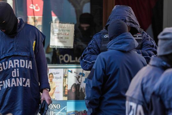 மனிதாபிமான உதவி பெயரில் பயங்கரவாத நிதி ; இத்தாலியில் அதிரடி கைது | Terrorist Funding Humanitarian Aid Arrest Italy