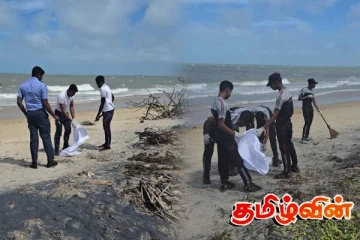 மன்னார் கடற்கரையோரங்களில் கரை ஒதுங்கியுள்ள ஆபத்தான பிளாஸ்டிக் பொருட்கள்