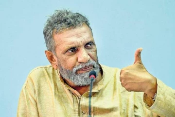 சமூக வலைதளங்கள் தொடர்பில் மஹிந்த தேசப்பிரிய அதிரடி முடிவு!