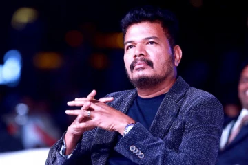 பிரபல சென்சேஷன் நடிகையை நிராகரித்த இயக்குனர் சங்கர்.. சம்பளம் தான் காரணமா..?