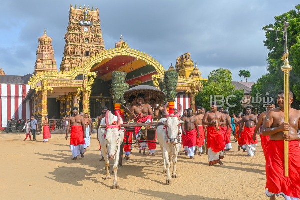 நல்லூர் பெருந்திருவிழாவை முன்னிட்டு காளாஞ்சி கையளிக்கும் நிகழ்வு (படங்கள்) | Nallur Kovil Festival 2023
