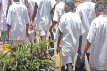 பொசன் பௌர்ணமியை முன்னிட்டு சிறைக் கைதிகள் பலருக்கு விசேட மன்னிப்பு!
