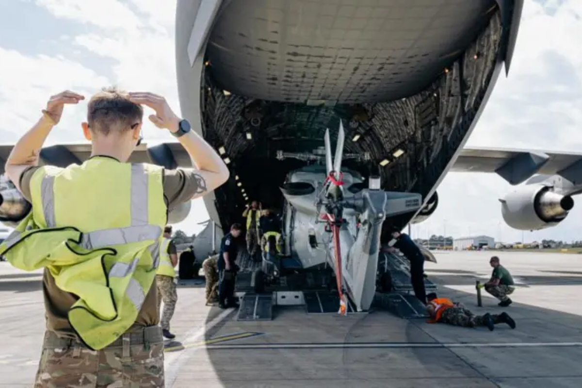 சைப்ரஸில் அதிரடியாக களமிறங்கிய பிரித்தானிய போர் உலங்குவானூர்திகள் | British Anti Drone Helicopters Arrive In Cyprus