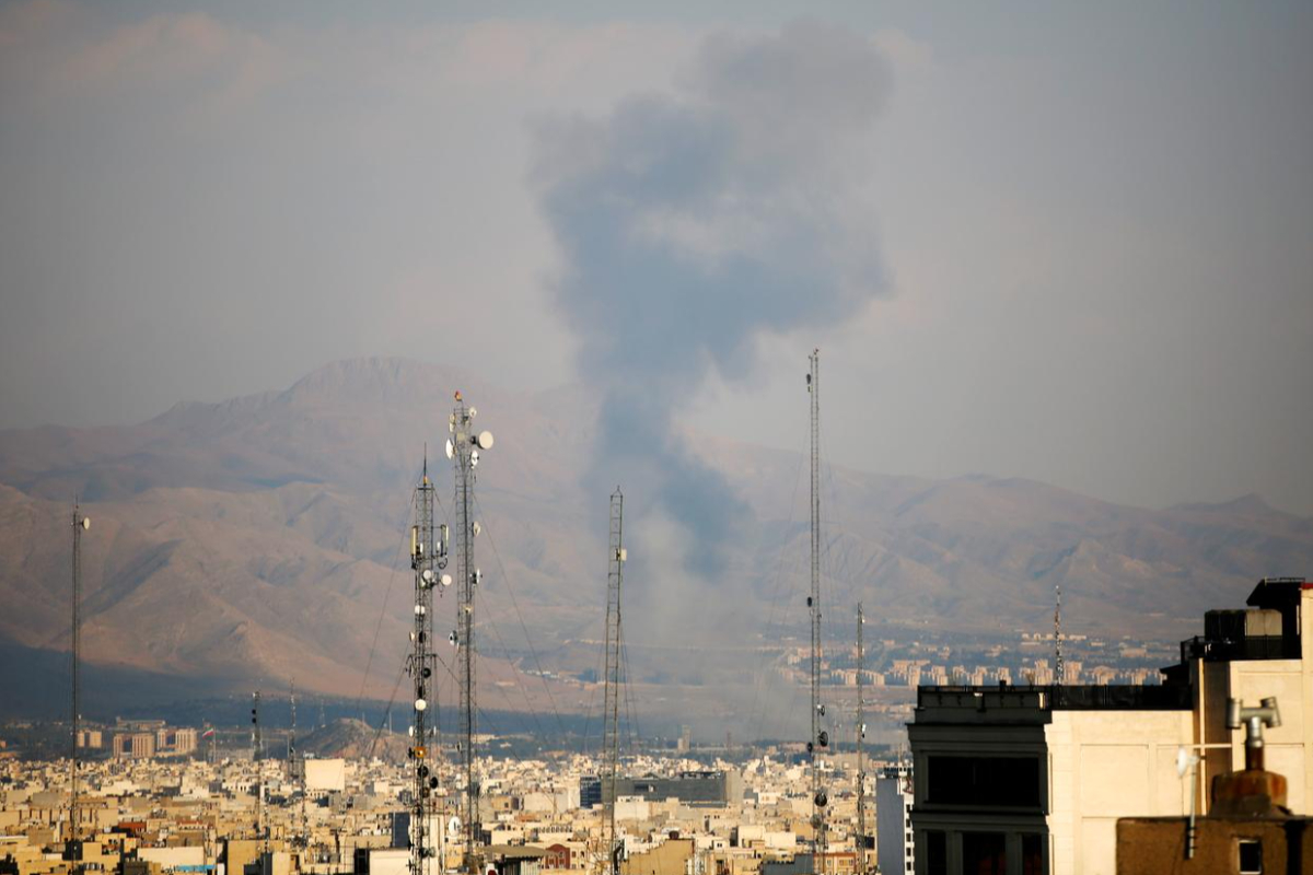 ரியாத்தில் உள்ள அமெரிக்க தூதரகம் மீதான தாக்குதல் : பொறுப்பேற்க மறுக்கும் ஈரான் | Irgc Denies Involvement In Attack On Us Embassy ரியாத்தில் உள்ள அமெரிக்க தூதரகம் மீதான தாக்குதல் : பொறுப்பேற்க மறுக்கும் ஈரான் | Irgc Denies Involvement In Attack On Us Embassy