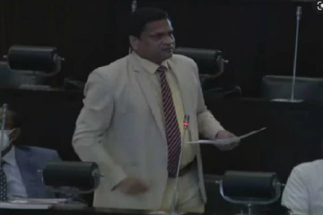 இலங்கை நாடாளுமன்றத்தில் அழுது புலம்பிய நிமல் லங்சா (Video)