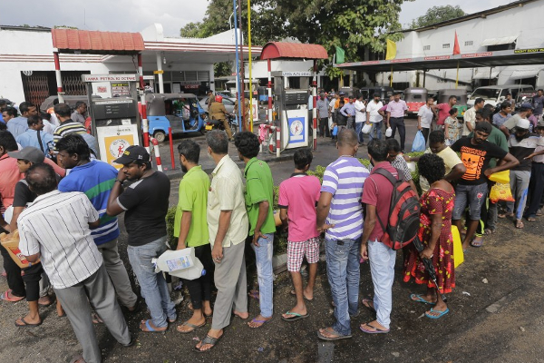 இலங்கையில் மீண்டும் உயரப்போகும் எரிபொருள் விலை | The Crude Oil Price Has Surged Again