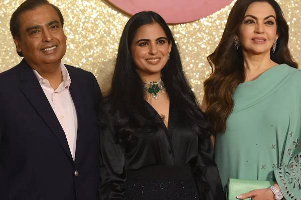 அம்பானியின் பேத்தியா இது!! இஷா அம்பானியின் மகள் இப்படி வளர்ந்துட்டாங்களே.. | Isha Ambani Daughter Recent Video Viral அம்பானியின் பேத்தியா இது!! இஷா அம்பானியின் மகள் இப்படி வளர்ந்துட்டாங்களே.. | Isha Ambani Daughter Recent Video Viral