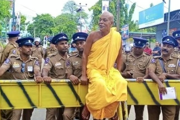 அம்பிட்டிய தேரருக்கு எதிராக உடனடி நடவடிக்கைக்கு அமைச்சர் ஜீவன் வலியுறுத்து | Ampitiya Sumana Rathna Thero Issue Batti Tamils