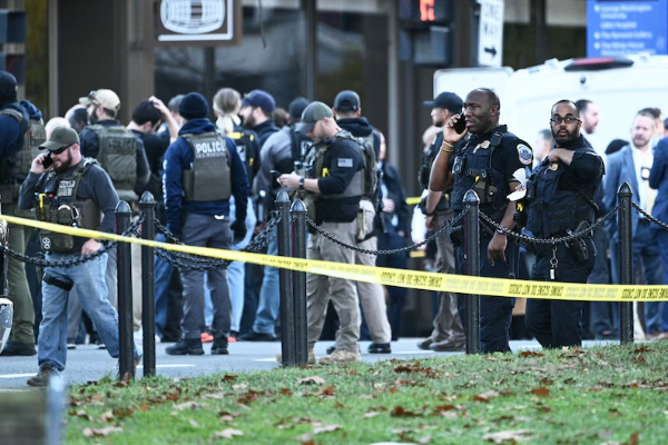 அமெரிக்காவில் வெள்ளை மாளிகைக்கு அருகே துப்பாக்கிச் சூடு | Shooting Near The White House Usa