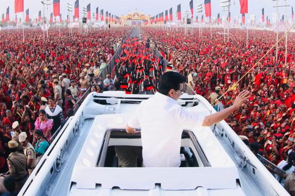 திரும்பும் திசையெங்கும் கருப்பு சிவப்பு - மிரளவைத்த மாநாட்டு ஏற்பாடுகள் | Dmk Vellum Tamil Pengal Conference Highlights