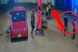 qr குறியீட்டை கேட்ட எரிபொருள் ஊழியரை துரத்தி தாக்கிய இளைஞர்கள்