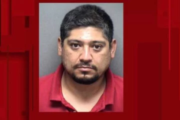 அமெரிக்காவில்  2 உறவுக்கார மாணவிகளை வன்கொடுமை செய்த குற்றத்திற்காக 37 வயது நபர் கைது