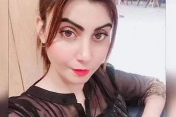 கடைசி வரைக்கும் சிங்கிள் தான்!! இந்தியாவை வீழ்த்தினால் ஜிம்பாப்வே நபரை திருமணம் செய்வேன்... பாக் நடிகை