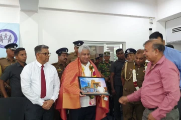 பொதுமக்கள் பாதுகாப்பு அமைச்சரும் பொலிஸ்மா அதிபரும் யாழ். விஜயம்