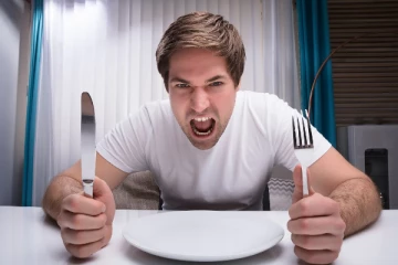 நீங்கள் தீவிர பசியில் இருக்கும் போது தப்பி தவறி கூட இதை செஞ்சிடாதீங்க! உயிருக்கே ஆபத்தாய் முடியும்