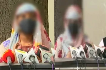 ஆசை வார்த்தை கூறி உல்லாசம்.. கர்ப்பமாக்கிவிட்டு ஏமாற்றுகிறார் - பிரபல பாடகர் மீது பெண் புகார்!