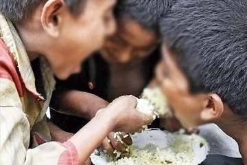 යුද්දෙන් ලංකාවත් අමාරුවේ - ආයේ කෑම බීම ජීවන වියදමත් අහස උසට