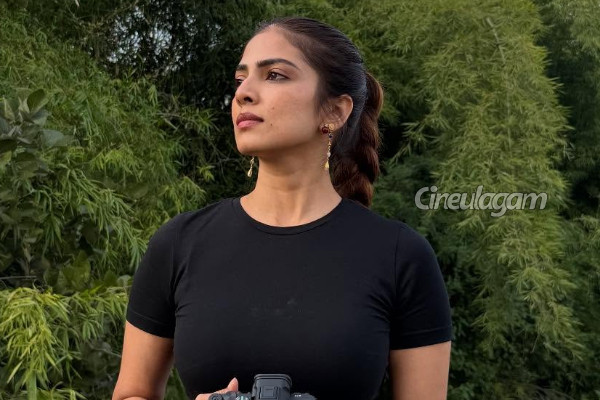 மாளவிகா மோகனனுக்கு இப்படி ஒரு திறமையா.. எங்கே சென்றிருக்கிறார் பாருங்க | Malavika Mohanan Goes For Wildlife Photography மாளவிகா மோகனனுக்கு இப்படி ஒரு திறமையா.. எங்கே சென்றிருக்கிறார் பாருங்க | Malavika Mohanan Goes For Wildlife Photography