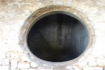 யாழில் வரலாற்று தொன்மை வாய்ந்த பொருட்கள் திருட்டு