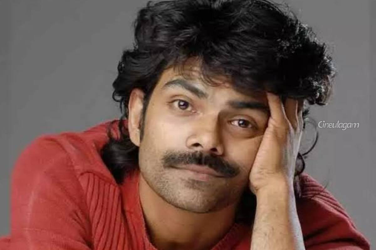 எங்கள் குடும்பத்திற்காக தயவுசெய்து வேண்டிக்கொள்ளுங்கள்... பிக்பாஸ் 10 ராகவ் மனைவி வீடியோ | Bb 10 Fame Raaghav Wife Preetha Video எங்கள் குடும்பத்திற்காக தயவுசெய்து வேண்டிக்கொள்ளுங்கள்... பிக்பாஸ் 10 ராகவ் மனைவி வீடியோ | Bb 10 Fame Raaghav Wife Preetha Video