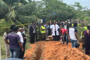 கொக்குத் தொடுவாய் மனித புதைகுழி அகழ்வாய்வுப் பணிகள் இடைநிறுத்தம்!