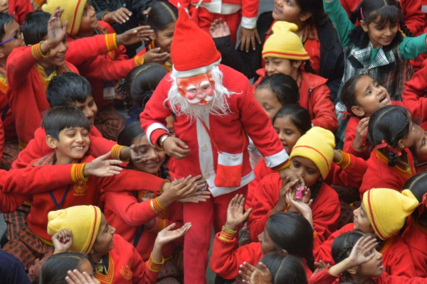 கிறிஸ்துமஸ் கொண்டாட தடை விதித்துள்ள நாடுகள் - மீறினால் சிறை, அபராதம் | Which Countries Banned Christmas Celebration கிறிஸ்துமஸ் கொண்டாட தடை விதித்துள்ள நாடுகள் - மீறினால் சிறை, அபராதம் | Which Countries Banned Christmas Celebration