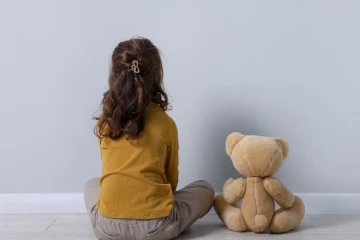 யாழில் 7 வயது சிறுமி பாலியல் வன்புனர்வு; 17 வயது மாமா கைது