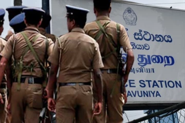 மோட்டார் சைக்கிளில் வந்தவர்களால் பெண்ணுக்கு நேர்ந்த கதி