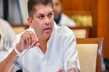 அமைச்சரவை மாற்றத்தால் கவலை - அரசியல் தீர்மானம் எடுக்க தயாராகும் லொகான் ரத்வத்த