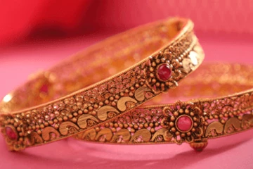 வார கடைசியில் ஒரேயடியாக சரிந்த தங்கம் விலை - எவ்வளவு தெரியுமா?