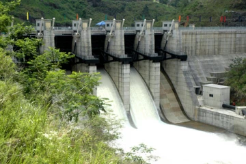 பல நீர்த்தேக்கங்களின் வான் கதவுகள் திறப்பு