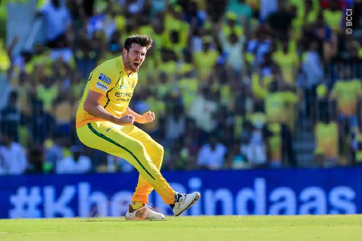 CSK அணியின் முக்கிய வீரர் விலகல் - ப்ளேஆப் வாய்ப்பை பாதிக்குமா? | Csk Jamie Overton Out Of Series Due To Injury