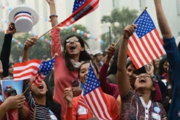 ட்ரம்பால் பகுதி நேர வேலைகளை விட்டு வெளியேறும் இந்திய மாணவர்கள்