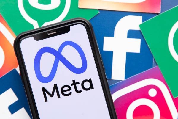 AI-யுடன் உரையாட சிறுவர்களுக்கு தடை...! மெட்டா நிறுவனத்தின் அதிரடி அறிவிப்பு | Meta Bans Ai Character Use For Minors Safely