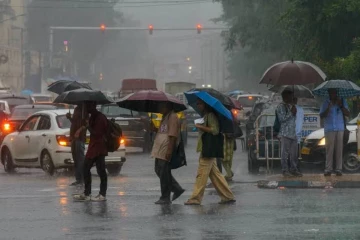 தமிழ்நாட்டில் இன்று 6 மாவட்டங்களுக்கு ஆரஞ்சு அலர்ட்- வானிலை மையம் எச்சரிக்கை