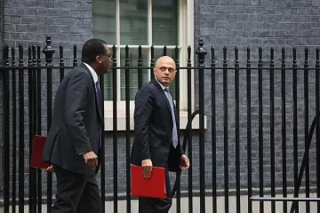 கொரோனா தடுப்பூசி பெறாவிட்டால் வேலை கிடையாது... கெடு விதித்துள்ள பிரித்தானிய சுகாதாரச் செயலர்