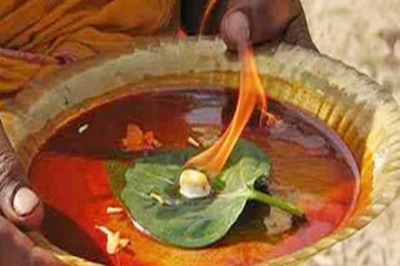 நம் வீட்டிலிருந்து திருஷ்டி தோஷத்தை போக்க வேண்டுமா? சூப்பரான பரிகாரம் இதோ