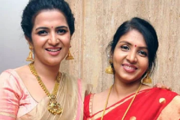 கடற்கரை பாறையில் பரதம்! டிடி அக்கா பிரியதர்ஷினிக்கு ஏற்பட்ட விபரீதம்