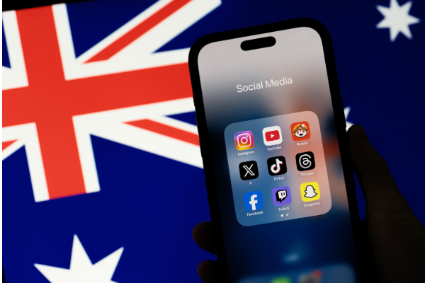 பிரித்தானியாவில் இந்த வருடத்திற்குள் நடைமுறையாகவுள்ள புதிய சட்டம் | Britain Plans Social Media Ban Children Under 16