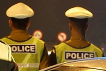 ஆசிரியர் ஒருவரை கூரிய ஆயுதத்தால் கொடூரமாக தாக்கிய சிறுமி - சிறுவன்!