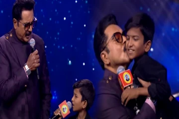 சரிகமப-வில் நடிகர் சரத்குமாரே எழுந்து பாட வைத்த போட்டியாளர்...பரபரப்பு காட்சி